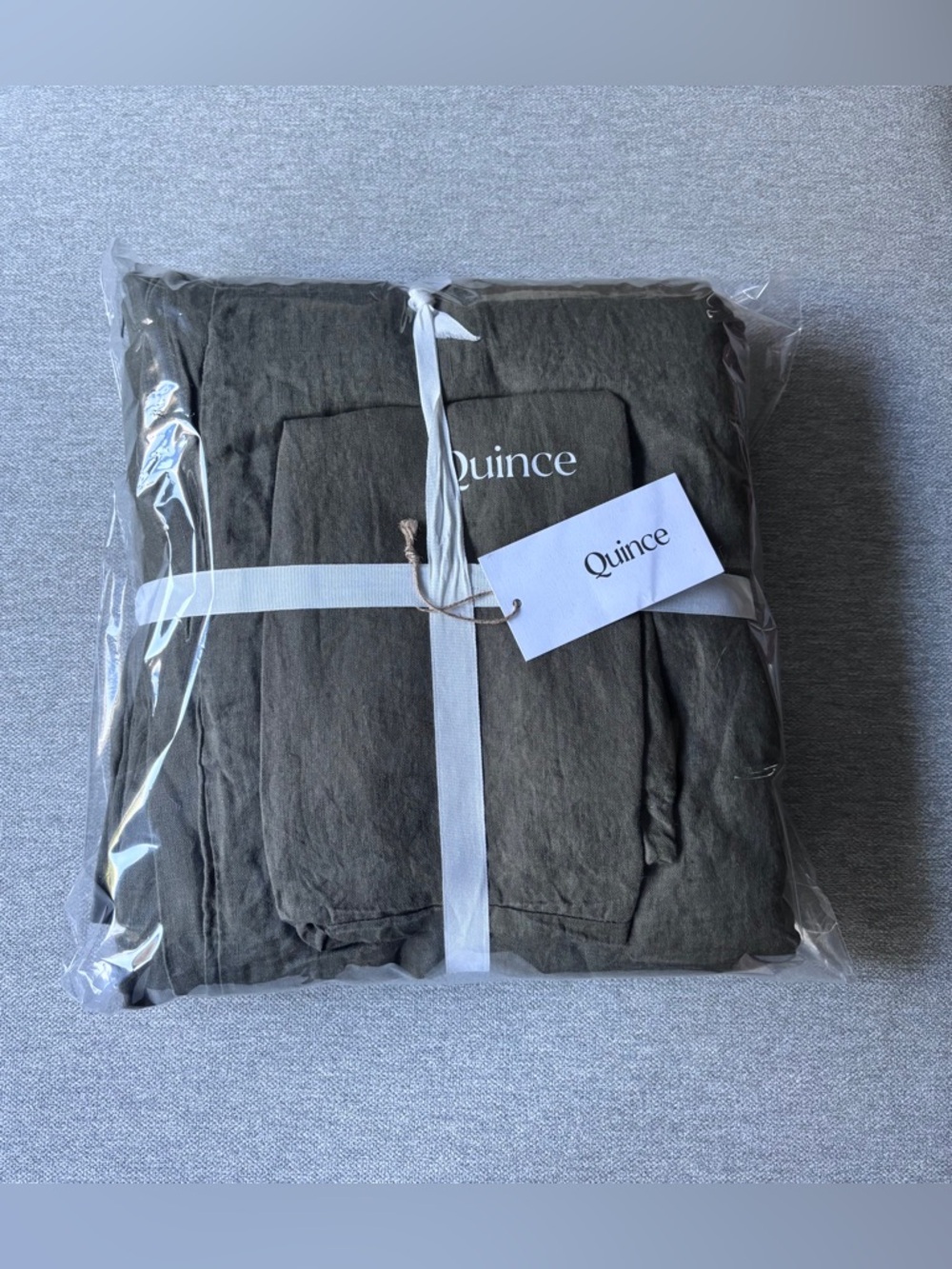 Quince European Linen Duvet Cover Set with shams King/Cal King Dusty Olive NWT